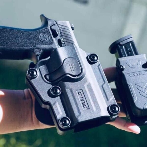 FUNDA UNIVERSAL CYTAC COMPATIBLE PARA MÁS DE 70 MODELOS DE PISTOLAS