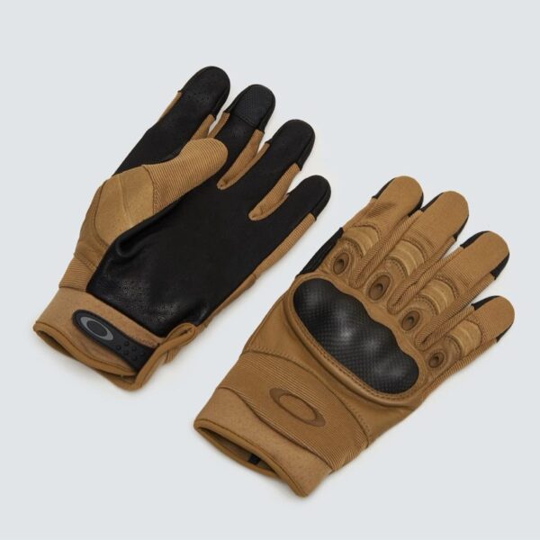 Guantes Oakley Factory Pilot 2.0 que cumple con la normativa TAA.